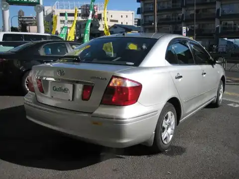 カタログ画像：プレミオ （PREMIO） Ｆ スタンダードパッケージ 2004年2月 CBA-NZT240 1500cc シルバーメタリック 燃費16.4km / l バック