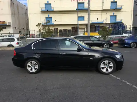 カタログ画像：３シリーズ （3 SERIES） ３３５ｉ 2008年10月 ABA-VB35 3000cc ブラック・サファイア（メタリック・カラー） 燃費8.9km / l 外装