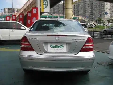 カタログ画像：Ｃクラス （C-CLASS） Ｃ２３０コンプレッサー スポーツエディション 2005年5月 GH-203040 1800cc イリジウムシルバー 燃費10.8km / l バック