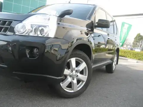 カタログ画像：エクストレイル （X-TRAIL） ２５Ｘｔ 2008年11月 CBA-TNT31 2500cc ダイヤモンドブラック（Ｐ） 燃費11.6km / l タイヤ