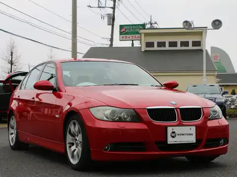 カタログ画像：３シリーズ （3 SERIES） ３２０ｉ 2008年10月 ABA-VA20 2000cc クリムゾン・レッド（ソリッド・カラー） 燃費12.8km / l メイン（その他）