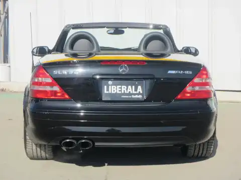 カタログ画像：ＳＬＫ （SLK） ＳＬＫ３２ ＡＭＧ 2004年4月 GH-170466 3200cc オブシディアンブラック（Ｍ） 燃費8.2km / l バック