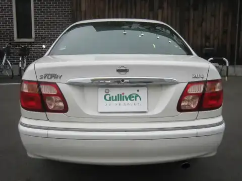 カタログ画像：ブルーバードシルフィ （BLUEBIRD SYLPHY） ２０ＸＪ Ｇパッケージ 2002年4月 GH-TG10 2000cc ホワイトパール（３Ｐ） 燃費16.4km / l バック