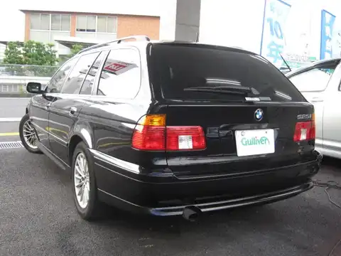 カタログ画像：５シリーズ （5 SERIES） ５２５ｉツーリングハイラインパッケージ 2004年4月 GH-DS25 2500cc 燃費7.9km / l バック