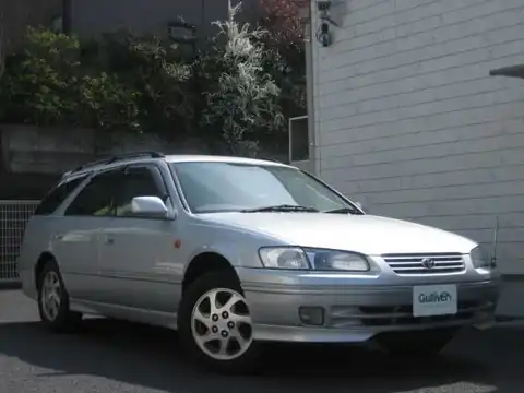 カタログ画像：カムリグラシアステーションワゴン （CAMRY GRACIA STATIONWAGON） ２．５ Ｌセレクション 1996年12月 E-MCV21W 2500cc シルバーメタリック 燃費9.1km / l メイン（その他）