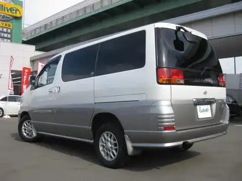 日産,エルグランド,メモリアルセレクション ８人乗り,2001年8月