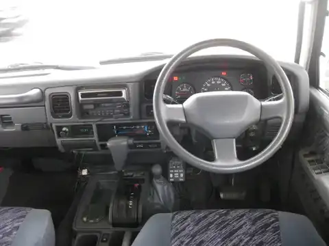 カタログ画像：ランドクルーザープラド （LAND CRUISER PRADO） ４ドア プラドＥＸワイド 1992年8月 Q-LJ78W 2400cc 内装