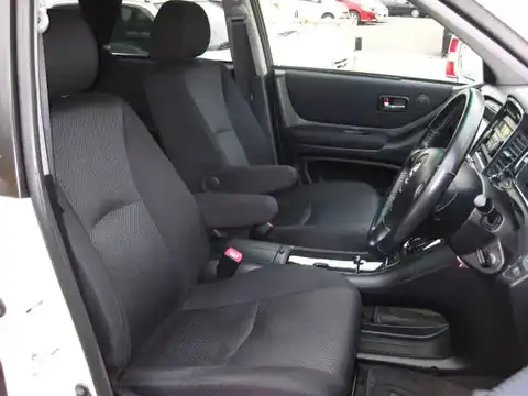 カタログ画像：クルーガーＬ （KLUGER L） ２．４Ｓ 2004年2月 CBA-ACU20W 2400cc ホワイトパールクリスタルシャイン 燃費11.0km / l 内装