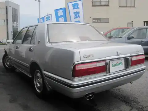 カタログ画像：グロリア （GLORIA） Ｖ２０Ｅ クラシック 1996年9月 E-Y31 2000cc プラチナシルバー（Ｍ） 燃費9.7km / l バック