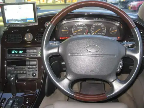 カタログ画像：インフィニティＱ４５ （INFINITI Q45） タイプＶ Ｇパッケージ ＡＶシステム装着車 1994年10月 E-G50 4500cc プラチナシルバー（Ｍ）（スーパーファインハードコート） 燃費7.0km / l 内装