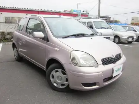 カタログ画像：ヴィッツ （VITZ） Ｆ Ｄパッケージ 2001年12月 TA-NCP15 1300cc ペールローズメタリックオパール 燃費18.2km / l メイン