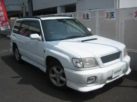 カタログ画像：フォレスター （FORESTER） Ｓ／ｔｂ 2000年12月 GF-SF5 2000cc ピュアホワイト 燃費10.6km / l メイン（その他）