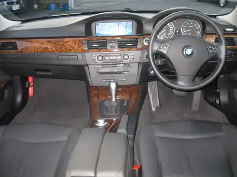 カタログ画像：３シリーズ （3 SERIES） ３３０ｉ ハイラインパッケージ 2006年9月 ABA-VB30 3000cc 燃費9.3km / l 内装