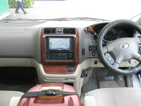 カタログ画像：グランドハイエース （GRAND HIACE） Ｇ プライムセレクション 2001年8月 KH-KCH16W 3000cc ノーブルナイトトーニング 燃費8.6km / l 内装