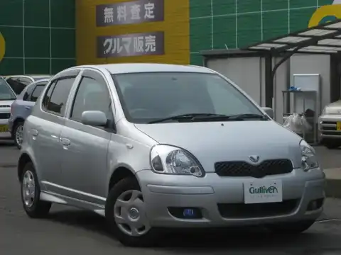 カタログ画像：ヴィッツ （VITZ） Ｕ Ｌパッケージ ナビスペシャル 2002年12月 UA-SCP13 1300cc シルバーマイカメタリック 燃費23.5km / l メイン（その他）