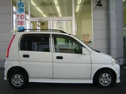 カタログ画像：ライフ （LIFE） Ｇ 2001年5月 LA-JB2 660cc タフタホワイト 燃費16.4km / l 外装