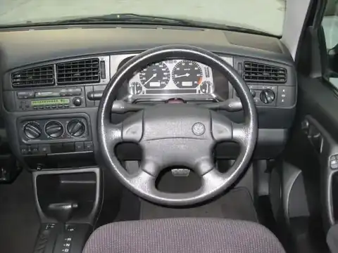 カタログ画像：ゴルフ （GOLF） ＧＬｉ 1996年9月 E-1HAGG 2000cc ブラックマジックパールエフェクト 燃費13.0km / l 内装