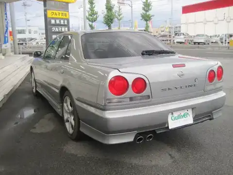 カタログ画像：スカイライン （SKYLINE） ２５ＧＴ－Ｖ 1999年2月 GF-ER34 2500cc ソニックシルバー（Ｍ） 燃費11.0km / l バック