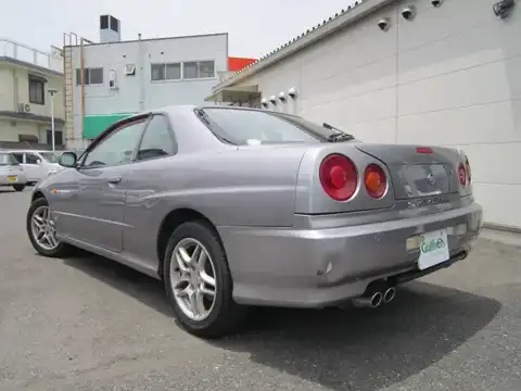 カタログ画像：スカイライン （SKYLINE） ２５ＧＴ 1998年5月 GF-ER34 2500cc アスリートシルバー（Ｍ） 燃費11.0km / l バック