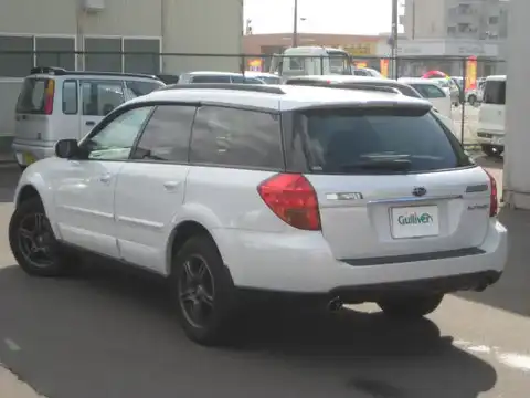 カタログ画像：レガシィツーリングワゴン （LEGACY TOURING WAGON） ２．５ｉ 2008年5月 DBA-BP9 2500cc サテンホワイト・パール 燃費13.0km / l バック