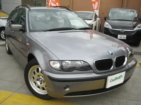 カタログ画像：３シリーズ （3 SERIES） ３１８ｉツーリング 2004年4月 GH-AY20 2000cc シルバーグレー（メタリックカラー） 燃費10.8km / l メイン（その他）