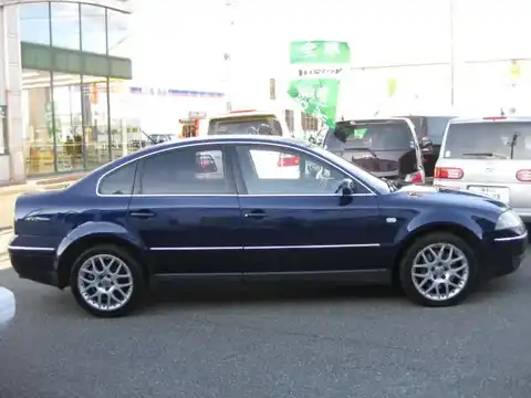 カタログ画像：パサート （PASSAT） Ｗ８ ４モーション 2004年11月 GH-3BBDNF 4000cc シャドーブルーメタリック 燃費6.8km / l 外装