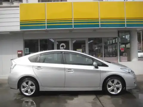 カタログ画像：プリウス （PRIUS） Ｓツーリングセレクション 2009年5月 DAA-ZVW30 1800cc シルバーメタリックorアイスバーグシルバーマイカメタリック 燃費35.5km / l 外装