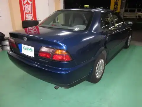 カタログ画像：アコード （ACCORD） ２．０ＶＴＳ 1997年9月 E-CF4 2000cc スーパーマリンブルー・パール 燃費13.8km / l バック