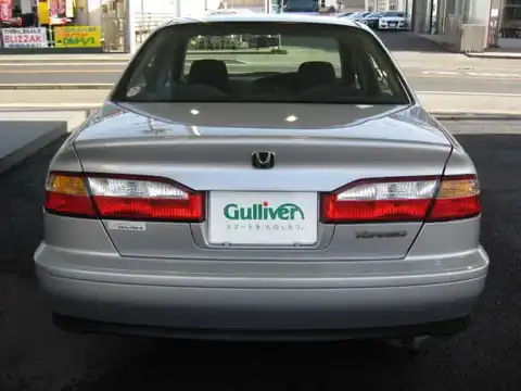 カタログ画像：トルネオ （TORNEO） ＳｉＲ ユーロパッケージ 2001年5月 GH-CF4 2000cc シグネットシルバー・メタリック 燃費11.8km / l バック