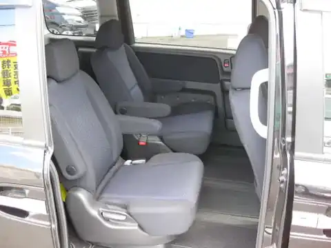 カタログ画像：ステップワゴン （STEPWAGON） スパーダＳ 2007年11月 DBA-RG1 2000cc プレミアムブラキッシュ・パール 燃費12.2km / l 内装