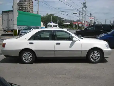 カタログ画像：クラウン （CROWN） ロイヤルサルーンＦｏｕｒ プレミアム２１ 2001年1月 TA-JZS179 3000cc ミレニアムパールトーニングｏｒホワイトパールクリスタルシャイン 燃費8.2km / l 内装