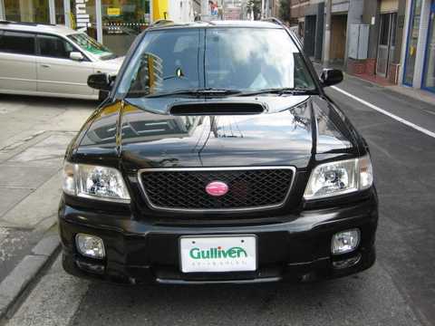 カタログ画像：フォレスター （FORESTER） Ｓ／ｔｂ 2000年12月 GF-SF5 2000cc ブラックマイカ 燃費11.6km / l フロント