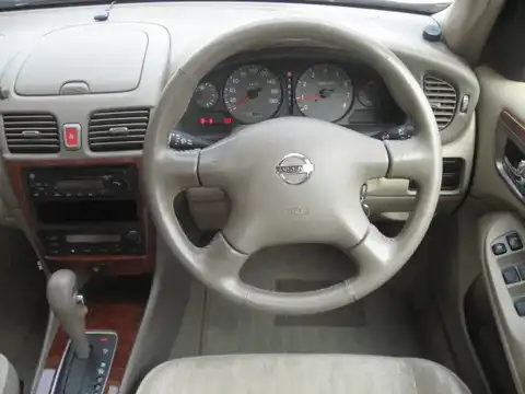 カタログ画像：ブルーバードシルフィ （BLUEBIRD SYLPHY） １５ｉ－Ｇ 2003年2月 UA-FG10 1500cc シャンパンシルバー（Ｍ） 燃費17.6km / l 内装