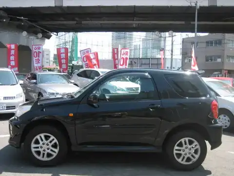 カタログ画像：ＲＡＶ４ Ｊ （RAV4J） ＲＡＶ４ Ｊ エアロスポーツ 2001年7月 TA-ACA20W 2000cc ブラック 燃費15.6km / l 内装