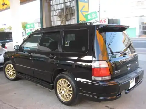 カタログ画像：フォレスター （FORESTER） Ｓ／ｔｂタイプＡ 1999年5月 GF-SF5 2000cc ブラック・マイカ 燃費10.6km / l バック