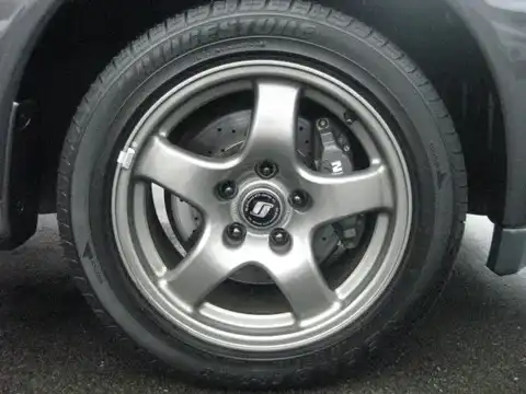 カタログ画像：スカイライン （SKYLINE） ＧＴ－Ｒニスモ 1990年2月 E-BNR32 2600cc ガングレーメタリック タイヤ