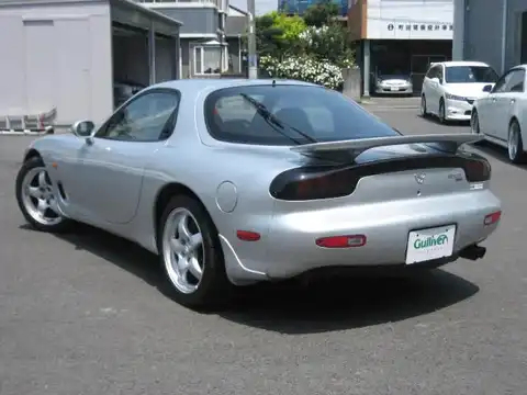 カタログ画像：アンフィニＲＸ－７ （EFINI RX-7） タイプＲＢ 1996年1月 E-FD3S 1400cc シルバーストーンメタリック 燃費8.1km / l バック