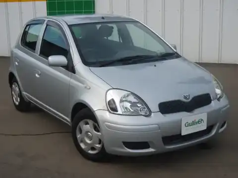 カタログ画像：ヴィッツ （VITZ） Ｂ 2001年12月 UA-SCP10 1000cc シルバーメタリック 燃費19.6km / l メイン