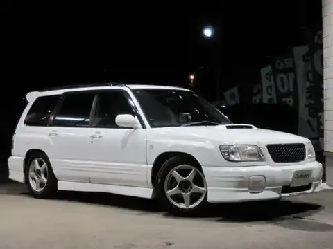 カタログ画像：フォレスター （FORESTER） Ｓ／ｔｂ－ＳＴｉ 2000年5月 GF-SF5 2000cc ピュアホワイト 燃費10.6km / l メイン（その他）