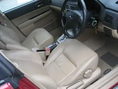 カタログ画像：フォレスター （FORESTER） Ｘ（受注生産） 2003年2月 TA-SG5 2000cc コアレッド・メタリック／グレー 燃費13.6km / l 内装