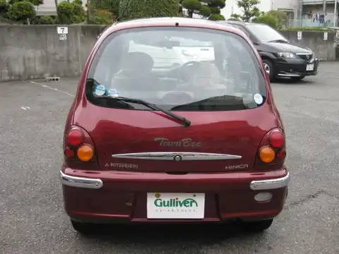 カタログ画像：ミニカ （MINICA） タウンビーⅡ 1997年10月 E-H36A 660cc ロアンヌレッド（パール塗装） バック