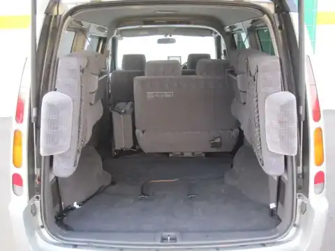 カタログ画像：ステップワゴン （STEPWAGON） デラクシー２ フィールドデッキ 回転対座シート 2000年8月 GF-RF2 2000cc ライトニングシルバー・メタリック 燃費10.2km / l 内装