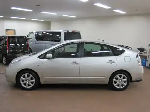 カタログ画像：プリウス （PRIUS） Ｇツーリングセレクション プレミアム 2004年8月 DAA-NHW20 1500cc シルバーメタリック 燃費30.0km / l 外装