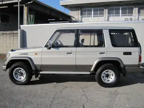 カタログ画像：ランドクルーザープラド （LAND CRUISER PRADO） ４ドア プラドＥＸワイド 1992年8月 Q-LJ78W 2400cc フィールドランナー・トーニング 外装