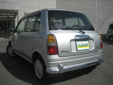 カタログ画像：ミラジーノ （MIRA GINO） ジーノ・ターボ 2000年10月 GF-L700S 660cc シルバーメタリック 燃費18.8km / l バック