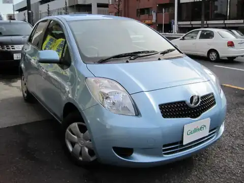 カタログ画像：ヴィッツ （VITZ） Ｆ クリームコレクション 2005年8月 CBA-NCP95 1300cc ライトブルーマイカメタリック 燃費16.0km / l メイン（その他）