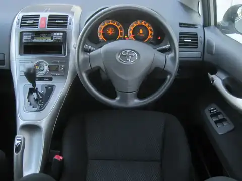 カタログ画像：オーリス （AURIS） １５０Ｘ Ｍパッケージ 2008年12月 DBA-NZE154H 1500cc シルバーメタリック 燃費15.4km / l 内装