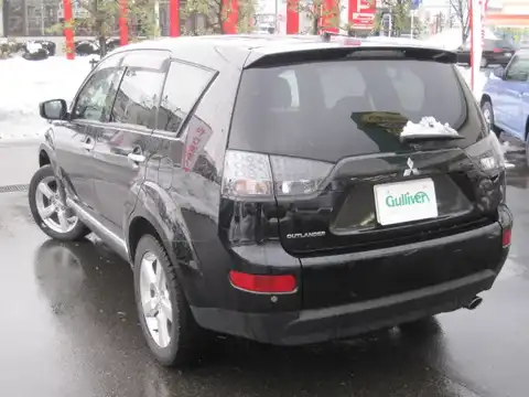 カタログ画像：アウトランダー （OUTLANDER） ２４Ｇ 2010年9月 DBA-CW5W 2400cc ブラックマイカ バック