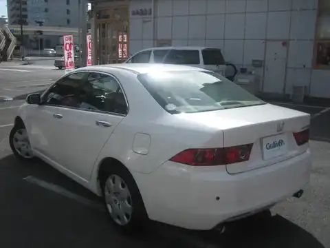 カタログ画像：アコード （ACCORD） ２４Ｔ 2004年1月 ABA-CL9 2400cc プレミアムホワイト・パール 燃費12.0km / l バック