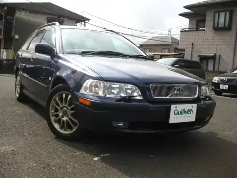 カタログ画像：Ｖ４０ （V40） ベースグレード 2004年4月 GH-4B4204W 2000cc アトランティックブルーメタリックｏｒラピスブルーメタリック 燃費9.5km / l メイン（その他）